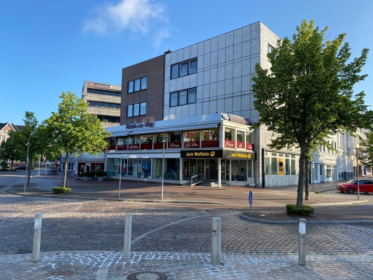 Ferienwohnung an der Fußgängerzone Cuxhaven 3 OG Exterior foto